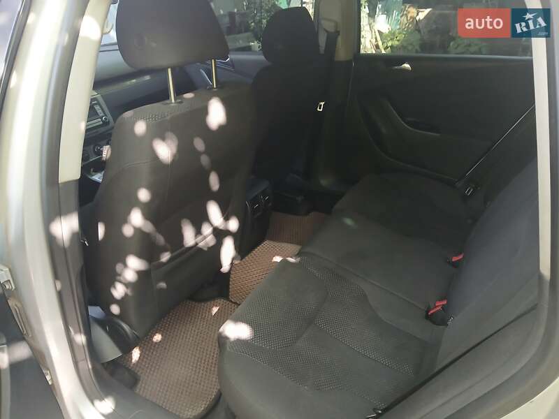 Универсал Volkswagen Passat 2007 в Помошной