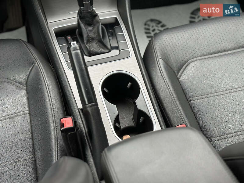 Седан Volkswagen Passat 2013 в Шептицькому