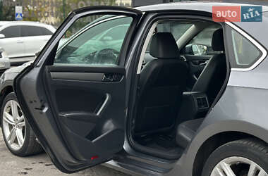 Седан Volkswagen Passat 2013 в 