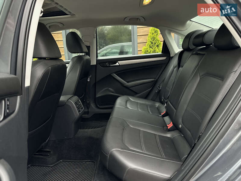 Седан Volkswagen Passat 2013 в Шептицькому