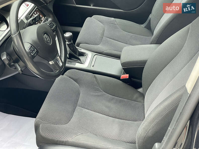 Универсал Volkswagen Passat 2010 в Луцке фото 18 Универсал Volkswagen Passat 2010 в Луцке