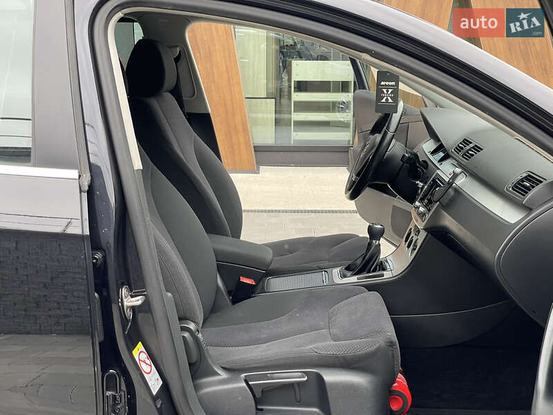 Универсал Volkswagen Passat 2010 в Луцке фото 32 Универсал Volkswagen Passat 2010 в Луцке