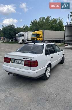 Седан Volkswagen Passat 1994 в Броварах