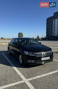 Седан Volkswagen Passat 2016 в Черкассах