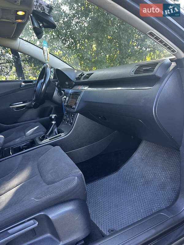 Универсал Volkswagen Passat 2007 в Вижнице