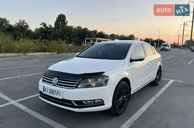 Седан Volkswagen Passat 2011 в 
