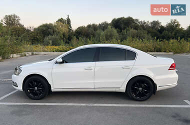 Седан Volkswagen Passat 2011 в 