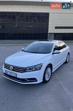 Седан Volkswagen Passat 2016 в Запорожье