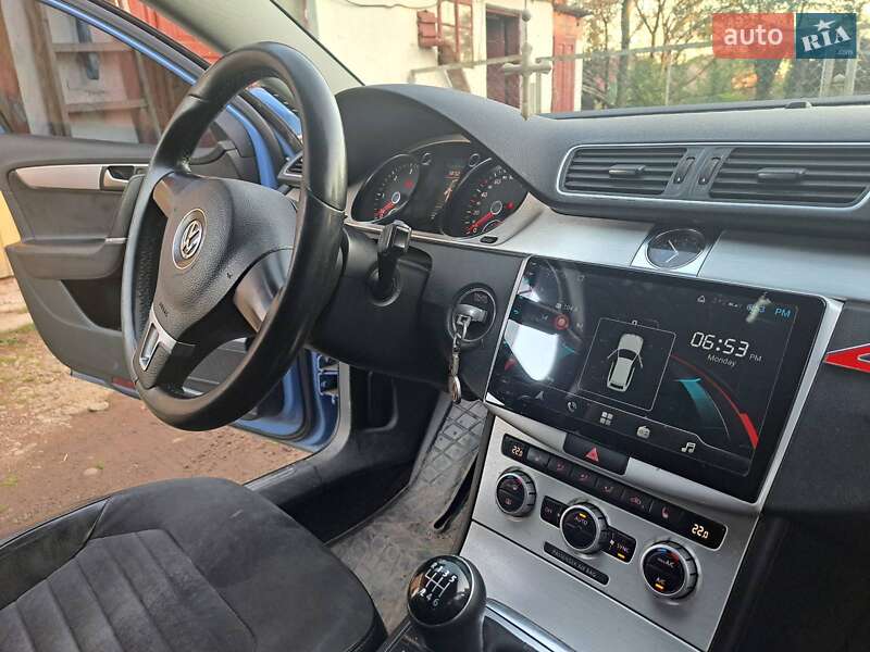 Универсал Volkswagen Passat 2012 в Стрые