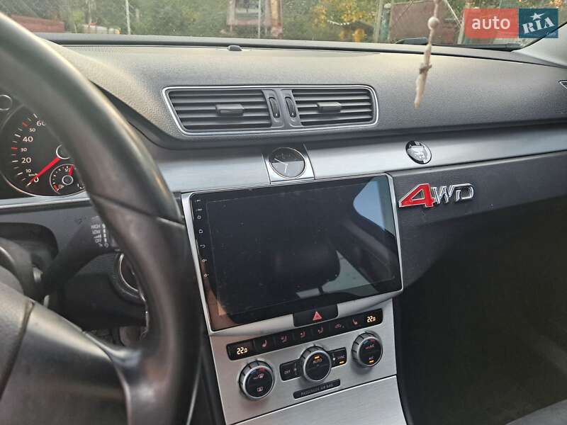 Универсал Volkswagen Passat 2012 в Стрые