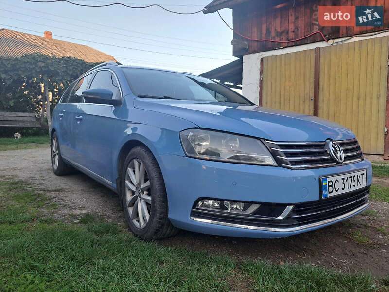 Универсал Volkswagen Passat 2012 в Стрые