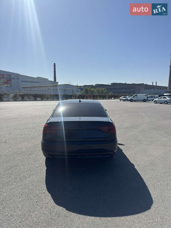 Седан Volkswagen Passat 2017 в Днепре