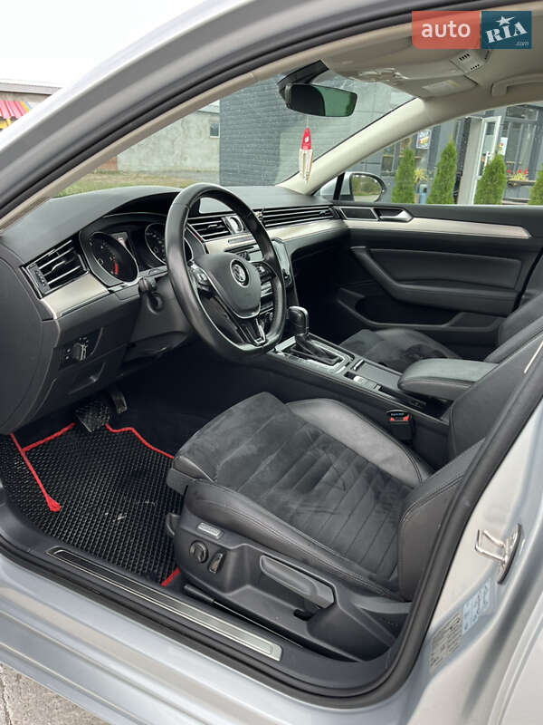 Универсал Volkswagen Passat 2017 в Хмельницком