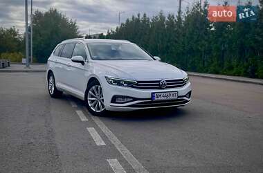 Универсал Volkswagen Passat 2019 в Житомире