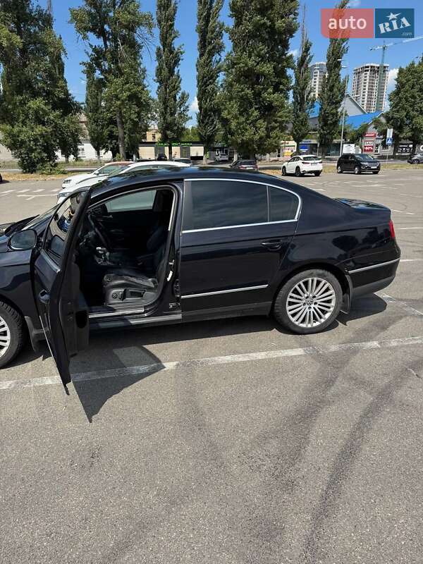 Седан Volkswagen Passat 2008 в Києві