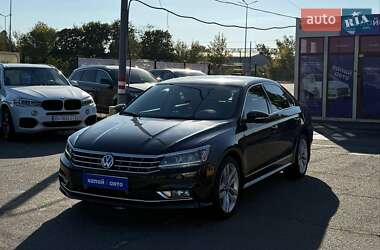 Седан Volkswagen Passat 2017 в Одессе