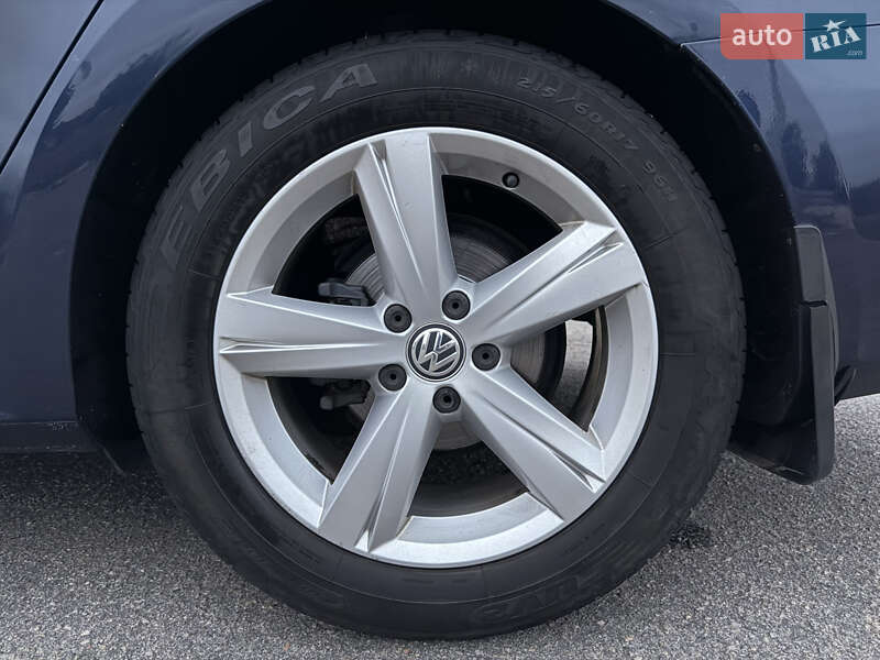 Седан Volkswagen Passat 2012 в Полтаве