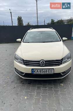 Универсал Volkswagen Passat 2012 в Киеве