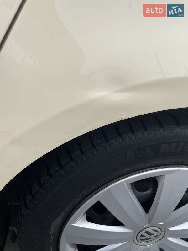 Универсал Volkswagen Passat 2012 в Киеве