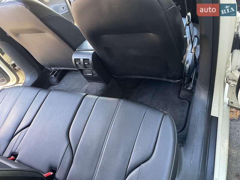 Универсал Volkswagen Passat 2012 в Киеве