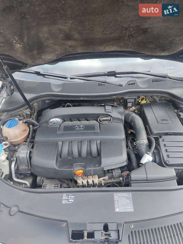 Седан Volkswagen Passat 2006 в Лубнах