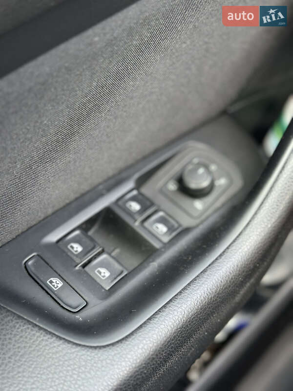 Універсал Volkswagen Passat 2019 в Чернігові