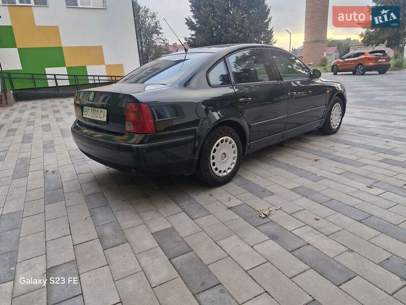 Седан Volkswagen Passat 1997 в Тернополе