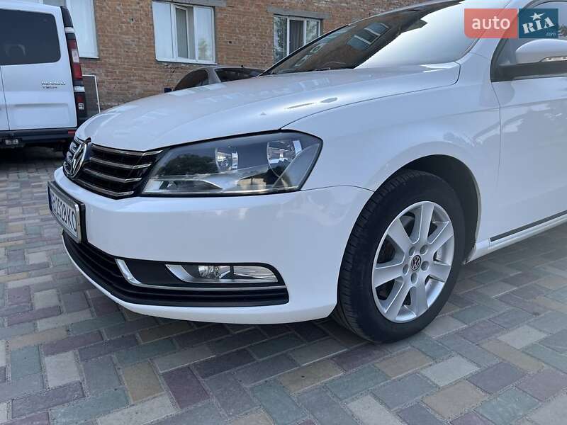 Volkswagen Passat 2011