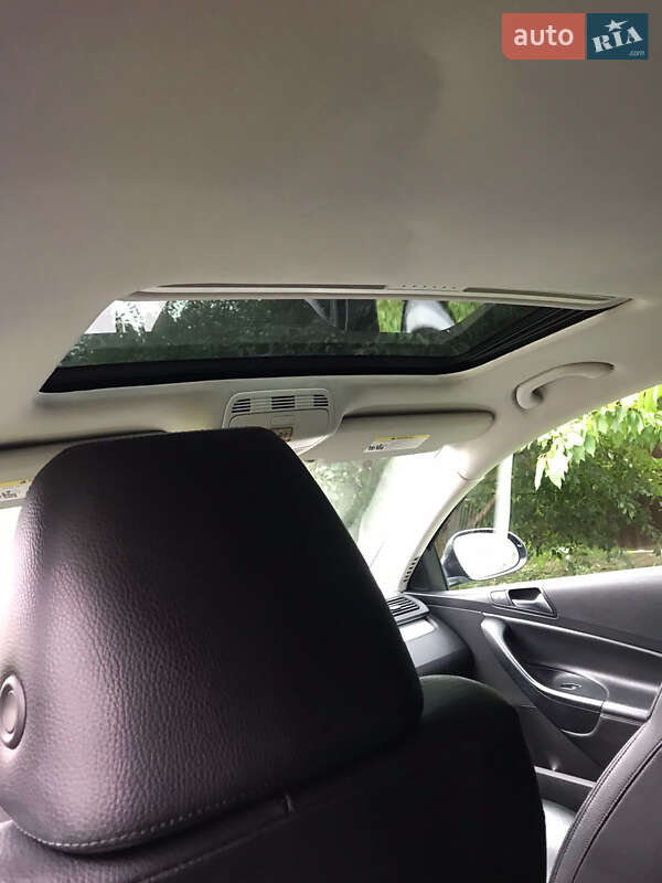 Седан Volkswagen Passat 2010 в Ярмолинцах