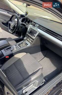 Универсал Volkswagen Passat 2015 в 
