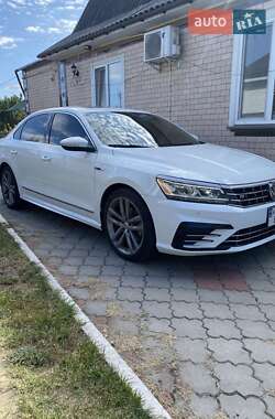 Седан Volkswagen Passat 2018 в Золотоноше