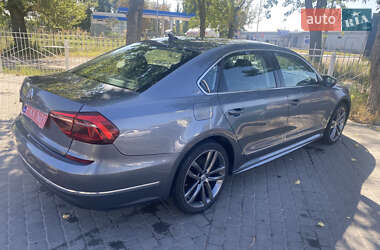 Седан Volkswagen Passat 2017 в 