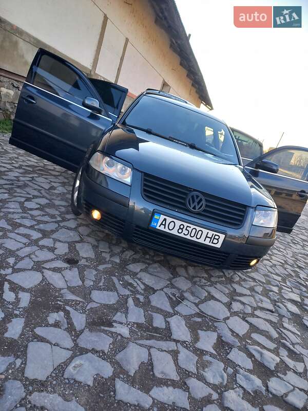 Седан Volkswagen Passat 2003 в Виноградове