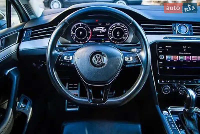 Універсал Volkswagen Passat 2017 в Дніпрі
