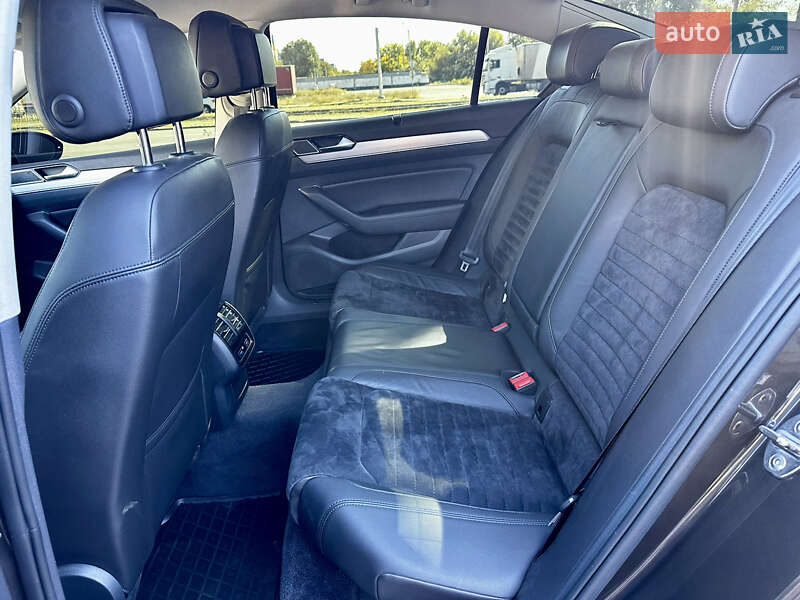 Седан Volkswagen Passat 2017 в Днепре фото 16 Седан Volkswagen Passat 2017 в Днепре