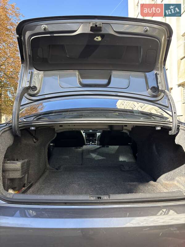 Седан Volkswagen Passat 2012 в Кременчуге фото 20 Седан Volkswagen Passat 2012 в Кременчуге