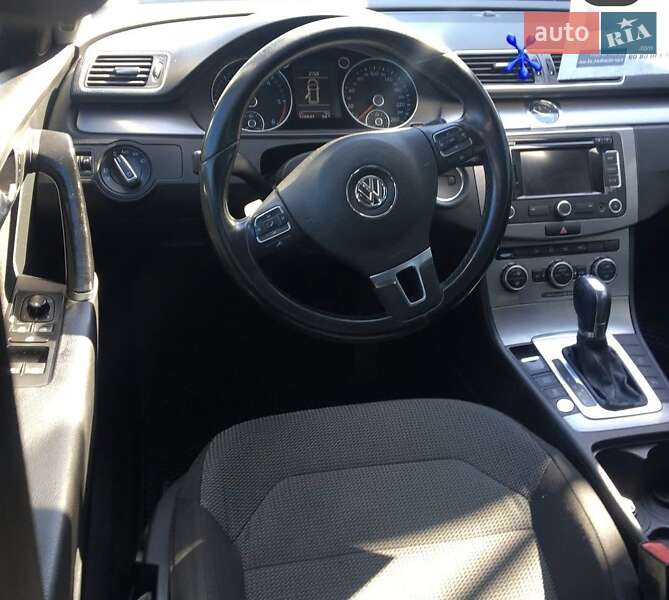 Универсал Volkswagen Passat 2013 в Житомире