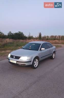 Седан Volkswagen Passat 2000 в Коростені