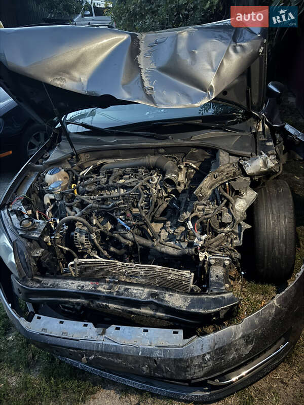 Седан Volkswagen Passat 2013 в Києві фото 5 Седан Volkswagen Passat 2013 в Києві