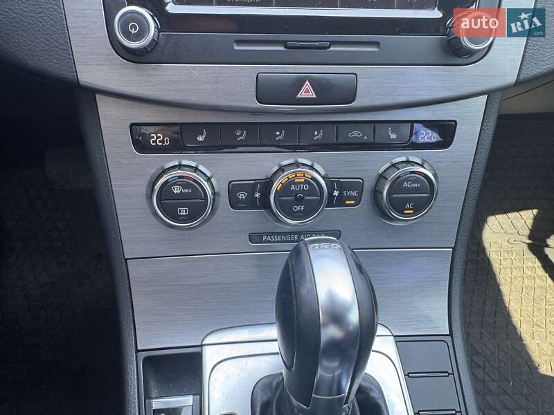Універсал Volkswagen Passat 2012 в Херсоні