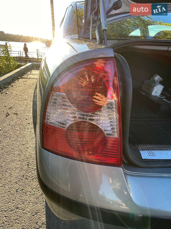 Седан Volkswagen Passat 2001 в Тернополе фото 17 Седан Volkswagen Passat 2001 в Тернополе