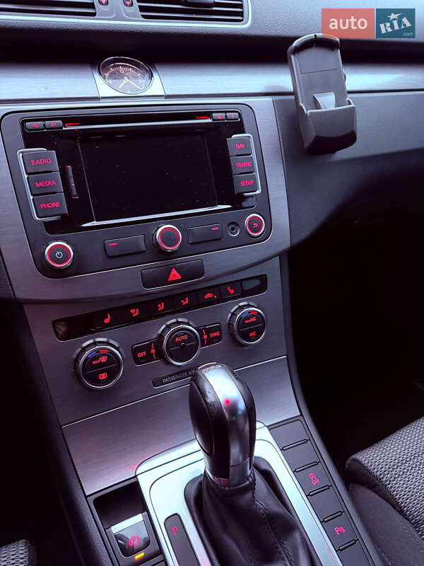 Универсал Volkswagen Passat 2013 в Радехове