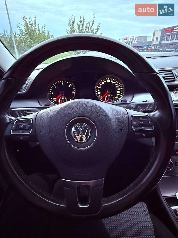 Универсал Volkswagen Passat 2013 в Радехове