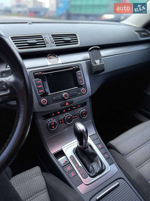 Универсал Volkswagen Passat 2013 в Радехове