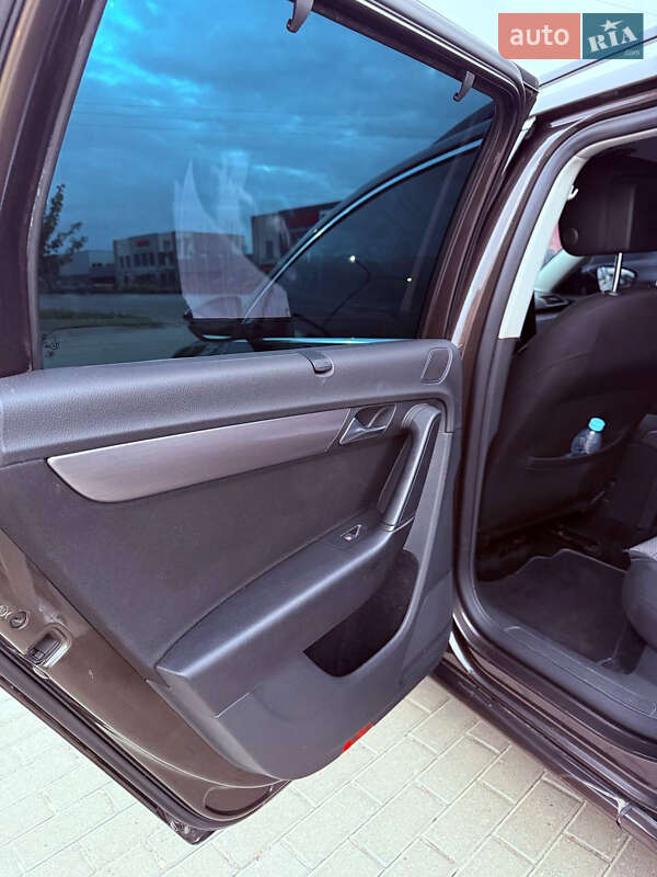 Универсал Volkswagen Passat 2013 в Радехове