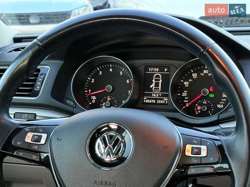 Седан Volkswagen Passat 2018 в Харькове