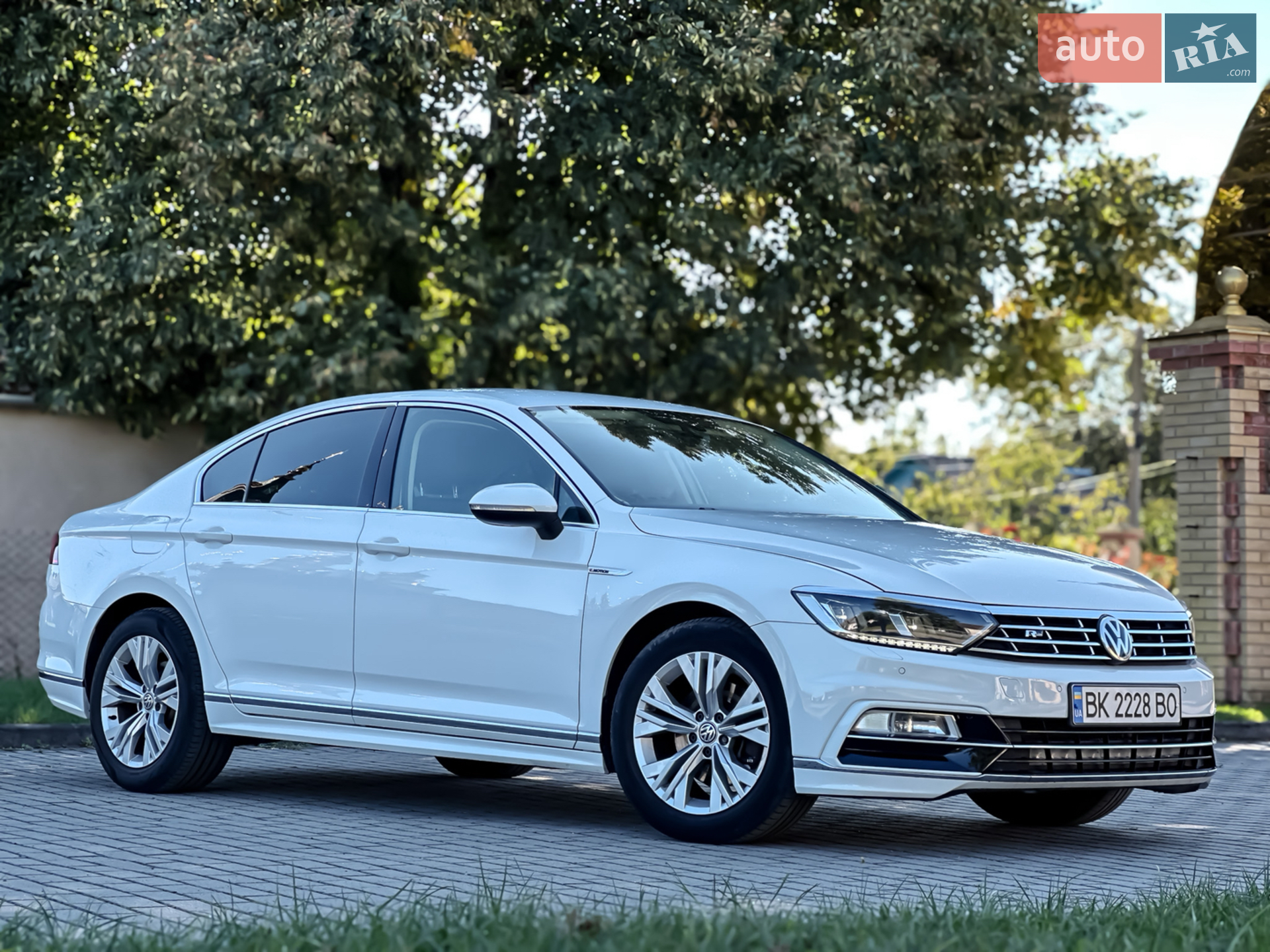 2016 Volkswagen Passat - мініатюра 2