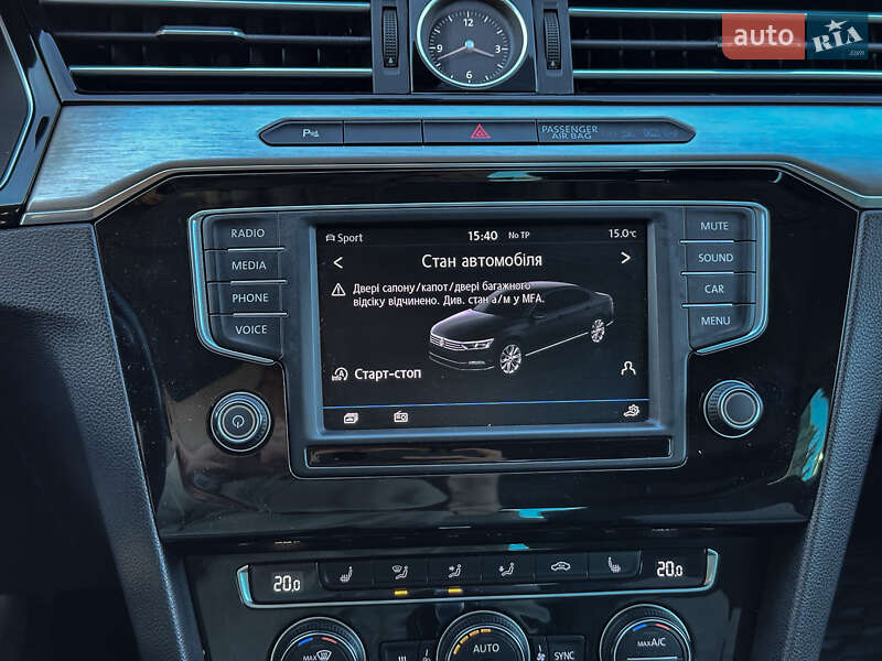 Седан Volkswagen Passat 2016 в Радивиліві