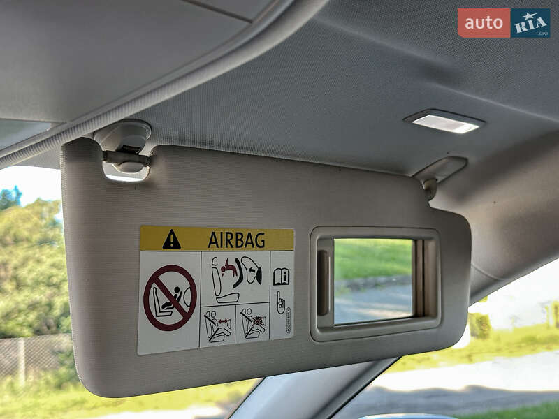 Седан Volkswagen Passat 2016 в Радивиліві