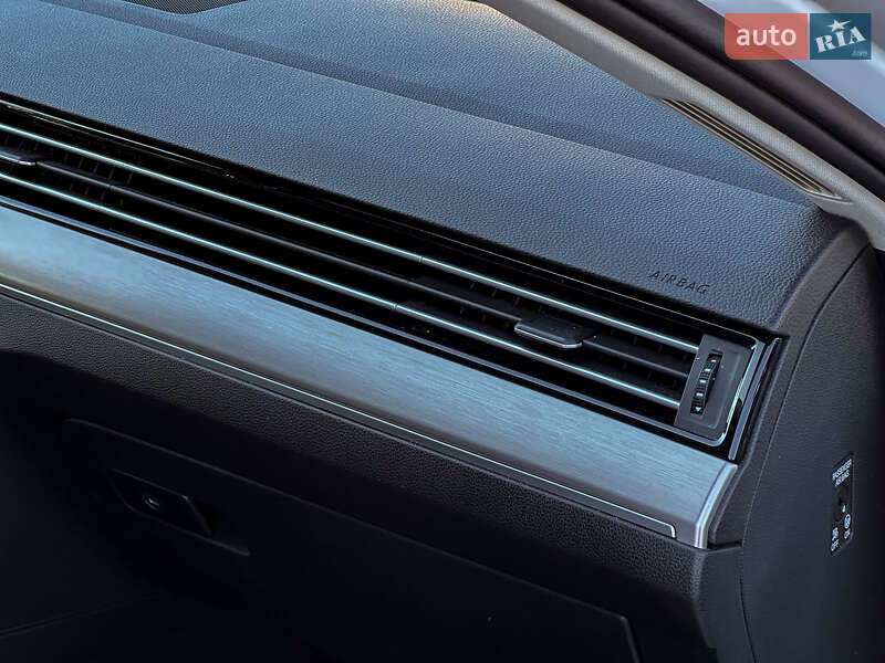 Седан Volkswagen Passat 2016 в Радивиліві